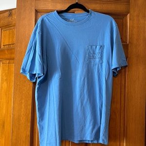 Blue vineyard vines T-shirt